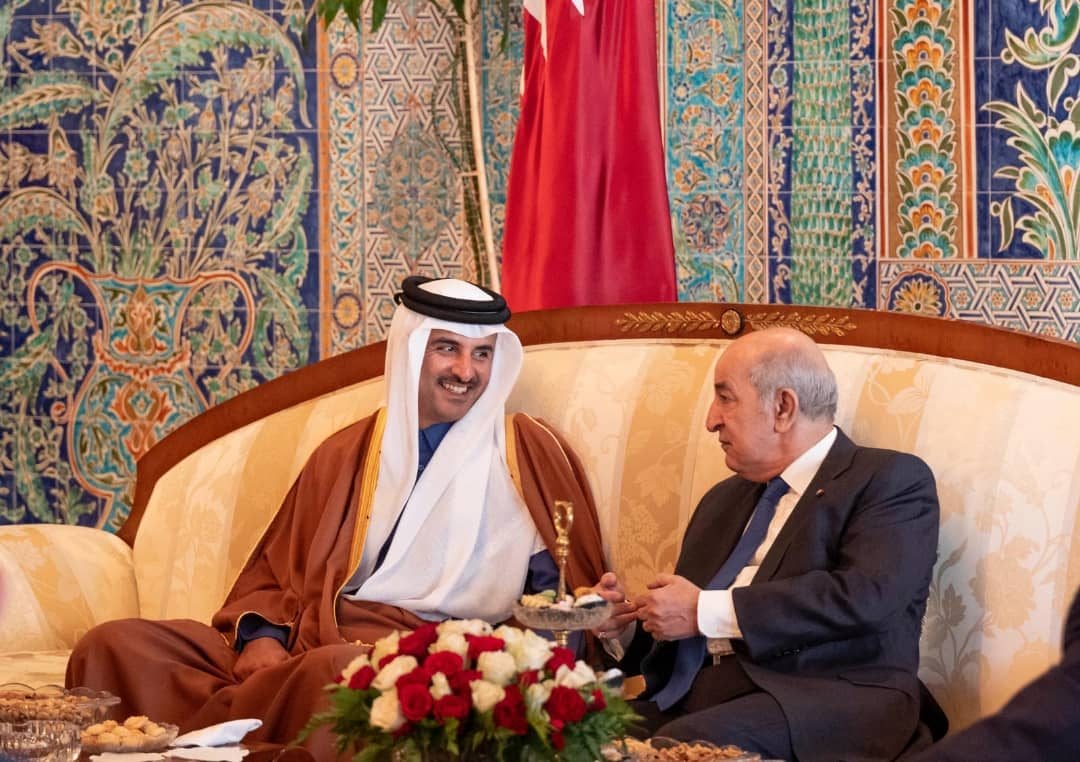الرئيس تبون يتلقى مكالمة هاتفية من أمير قطر 
