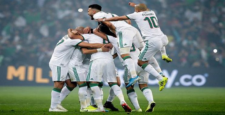 الكاف يهدد بتغيير مكان مباراة زيمبابوي - الجزائر