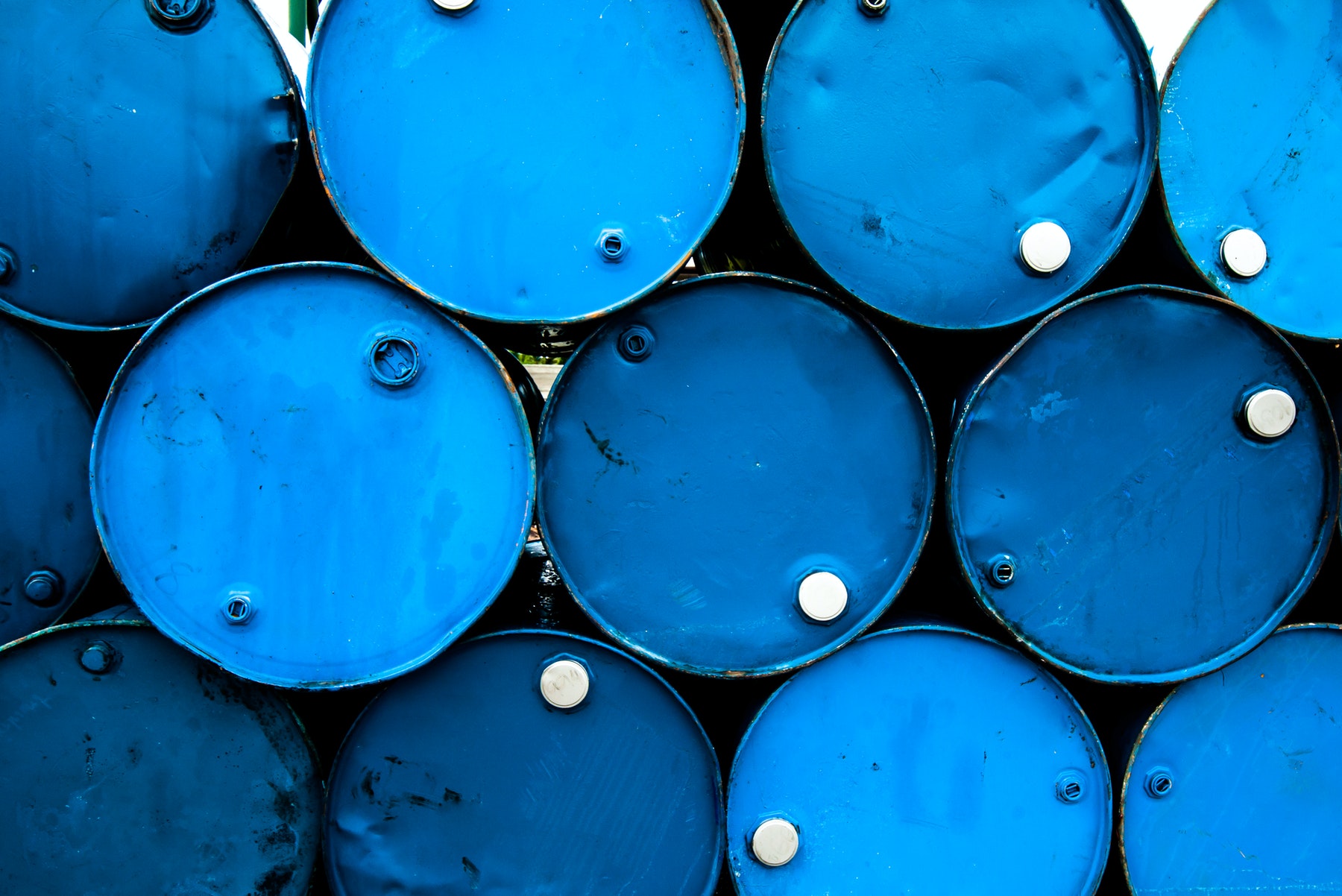 أسعار النفط فوق 50 دولارا