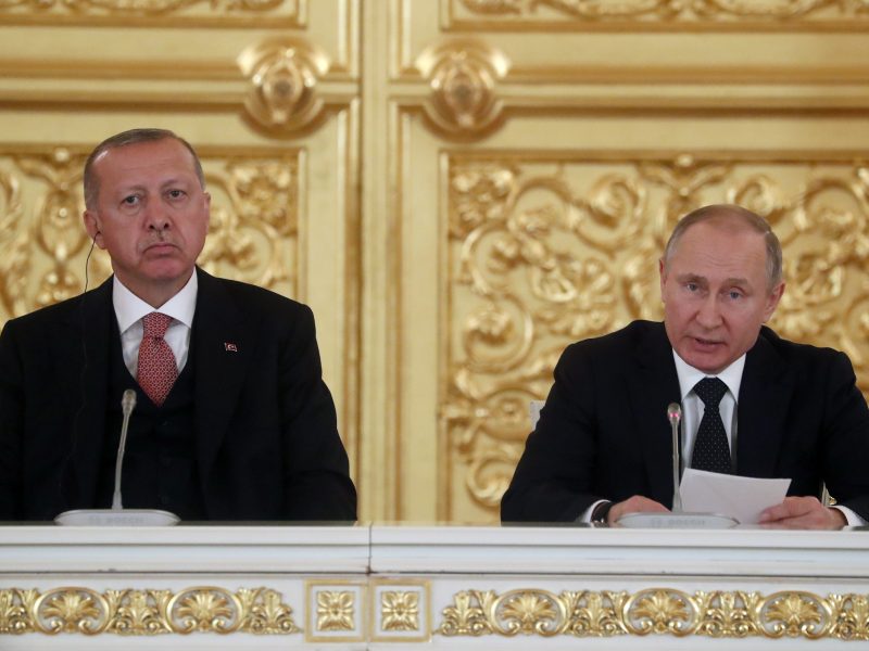 بوتين وأردوغان يتفقان على تطوير وإنتاج لقاحات ضد كورونا