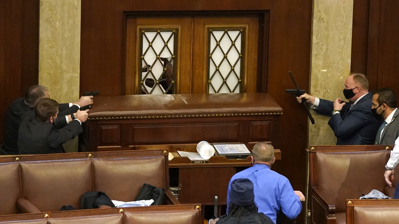 ألمانيا: أعداء الديمقراطية سوف يفرحون بهذه الصور من واشنطن