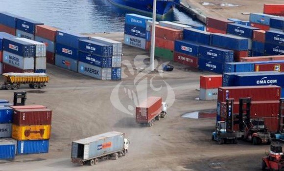 ارتفاع طفيف في العائدات الجمركية