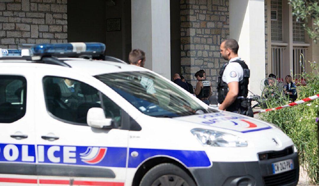 الشرطة الفرنسية تداهم منزل ومكتب وزير الصحة