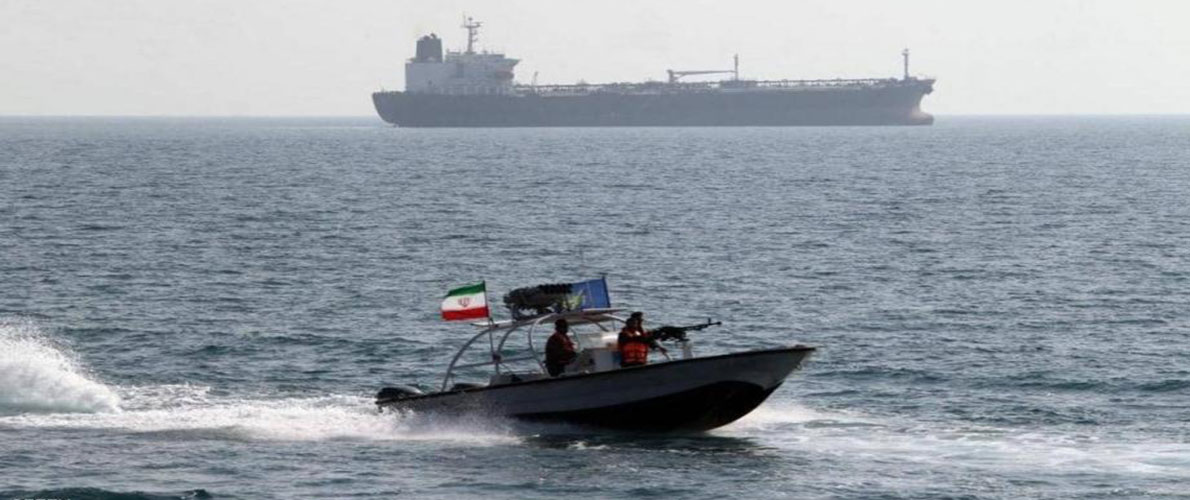 إيران تحتجز سفينة إماراتية 