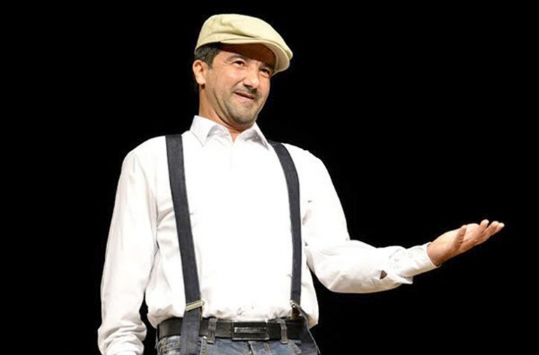 الفنان حكيم دكار يوضح