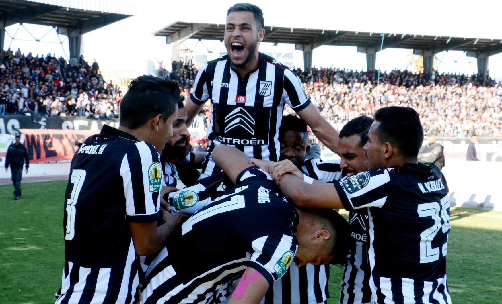 خلاف بين باكير والصفاقسي التونسي