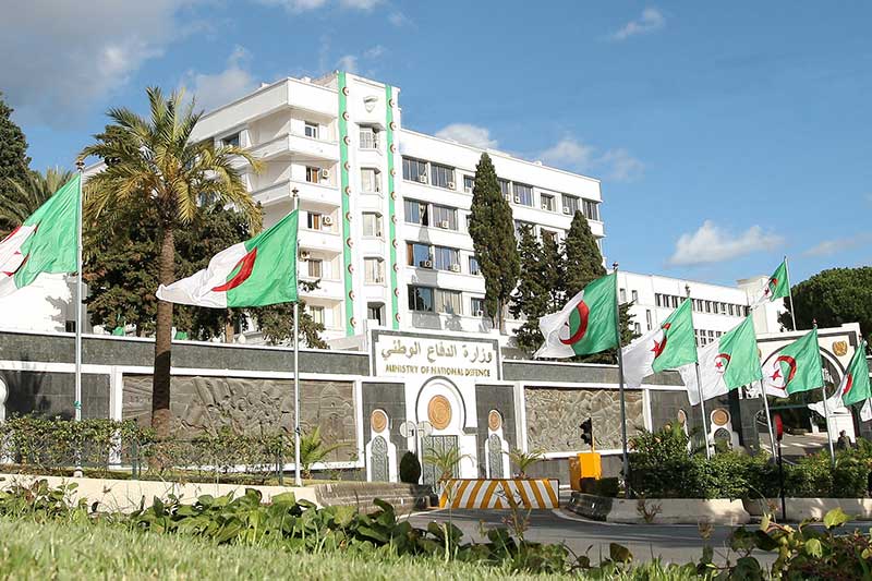 وزارة الدفاع الوطني تفند.. 