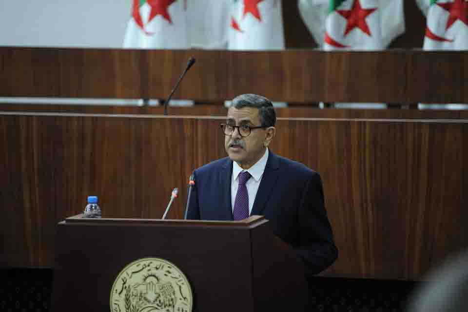 تعليق فرض العقوبات المالية على المؤسسات