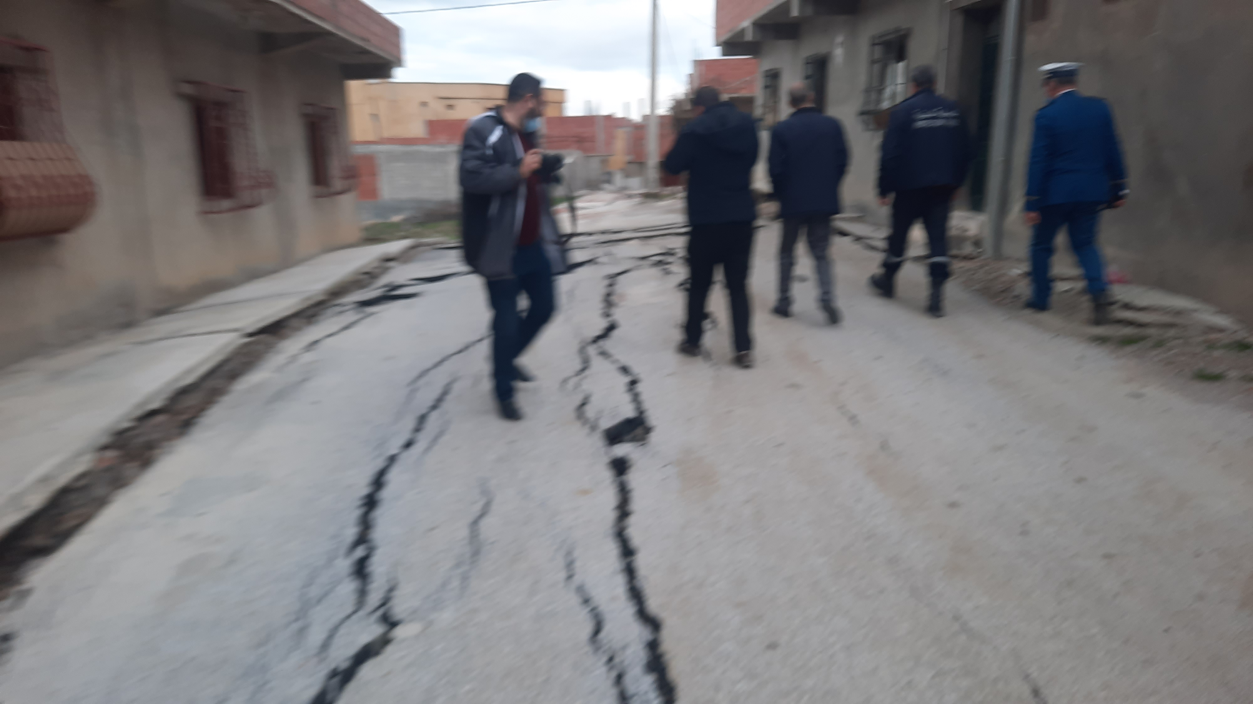 ميلة: لجنة برلمانية تنتقذ التأخر في التكفل بالمنكوبين