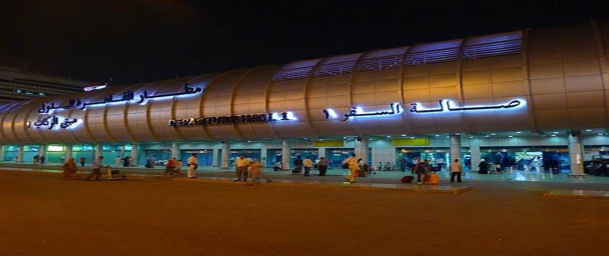 ترحيل الجزائريين العالقين بمصر