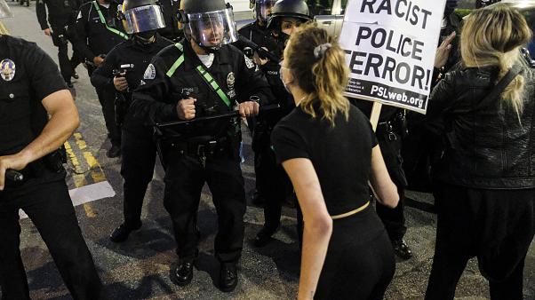 أمريكا: محتجون يطالبون برحيل ترامب