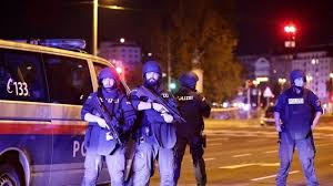 الشرطة النمساوية تداهم 60 منزلا وتعتقل 30 شخصا