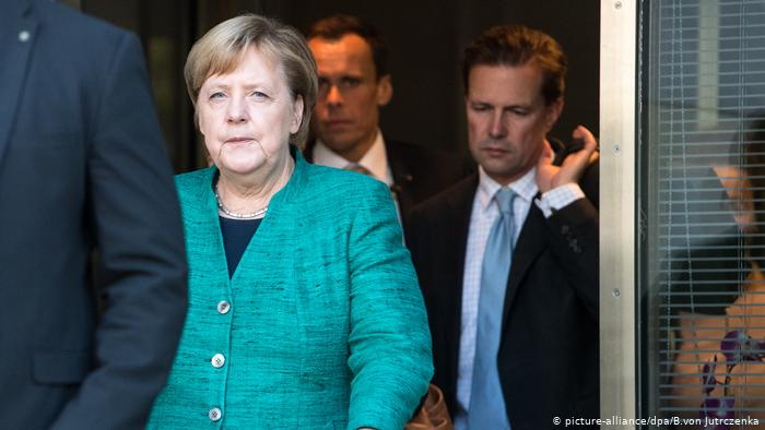 ألمانيا: موظف سابق بمكتب ميركل تجسس لصالح مصر