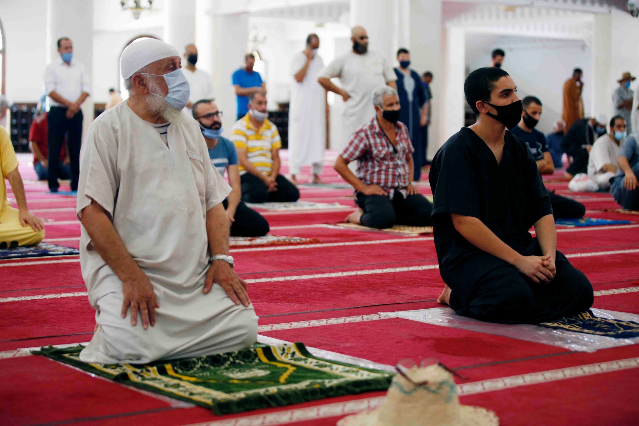 الرابطة الرحمانية تدعو لفتح المساجد لاقامة صلاة الجمعة