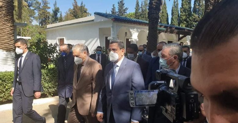 جثمان زرهوني يوارى الثرى بمقبرة العالية