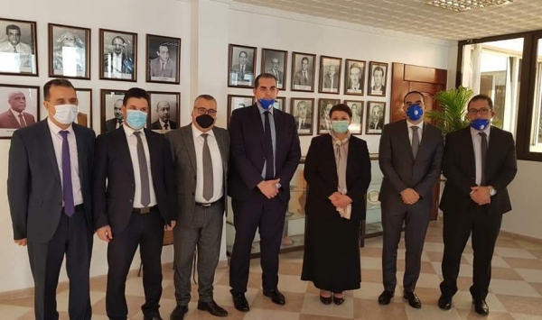 شراكة بين 