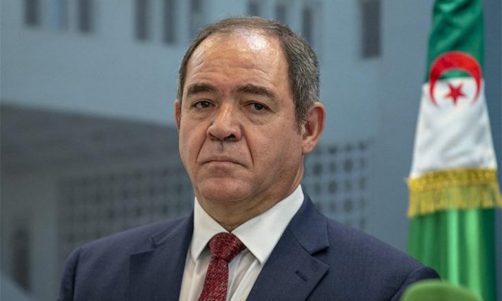 بوقدوم يتلقى مكالمتين هاتفيتين من نظيريه التونسي والليبي