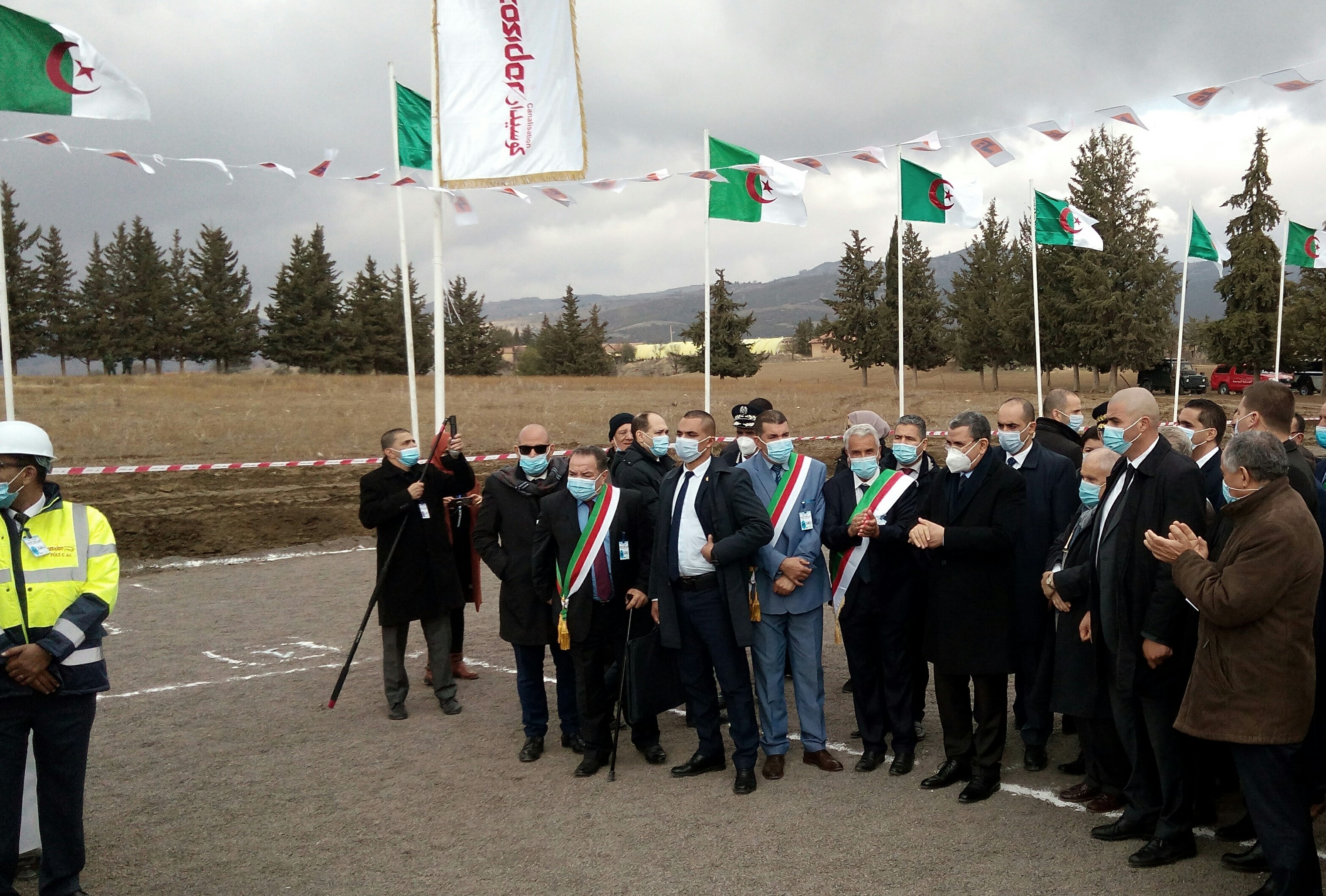 جراد يضع حجر الأساس لمشروع 1267 سكن عدل 2 بالمدية