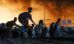 اندلاع حريق في مخيم للاجئين باليونان