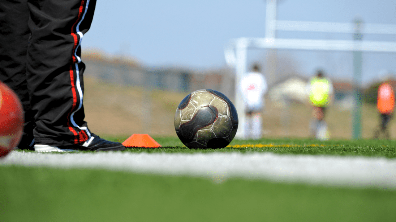 الأندية .. نحو مصير مجهول