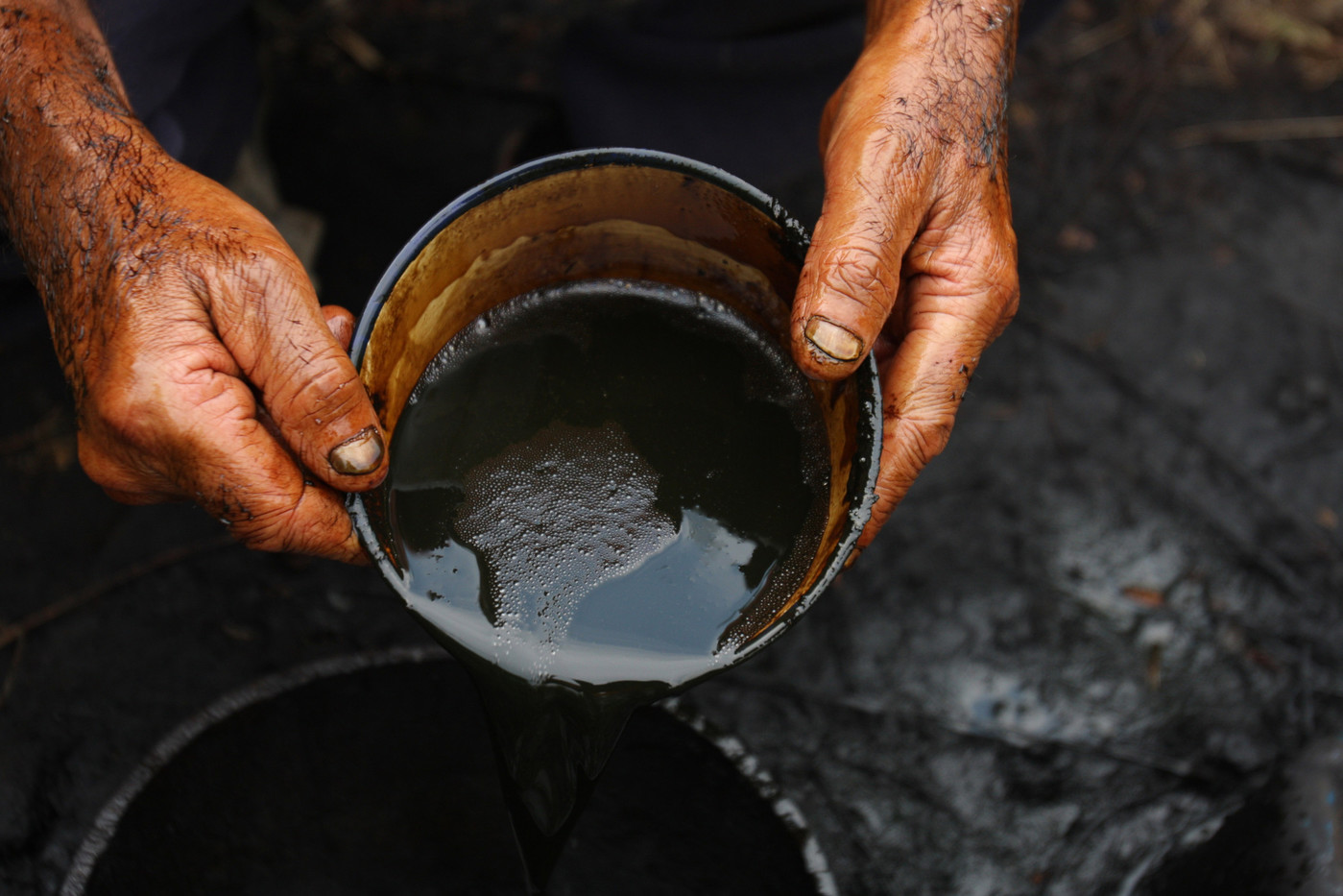 تراجع طفيف لأسعار النفط