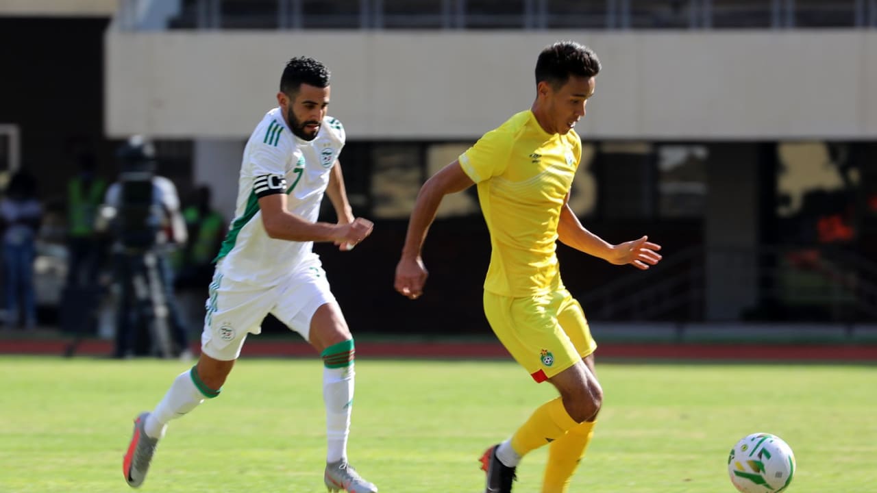 رياض محرز..ساحر العرب