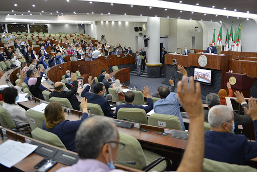 البرلمان يصوت بالإجماع على مشروع تعديل الدستور