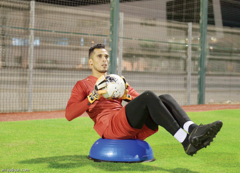 زغبة: كلنا معرضون للخطأ ولا يجب أن ننسى فضل مبولحي