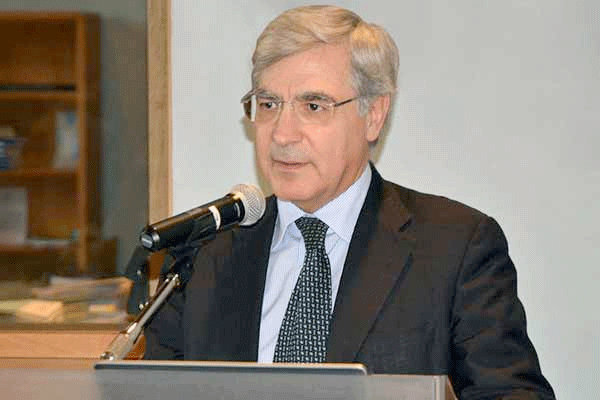 إيطاليا تعرب عن 