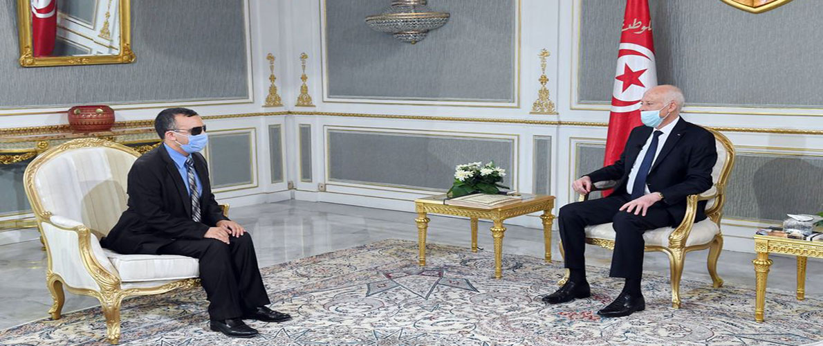 بعد تخلي رئيس الحكومة عنه..قيس سعيد يثبت الكفيف وزيرا للثقافة