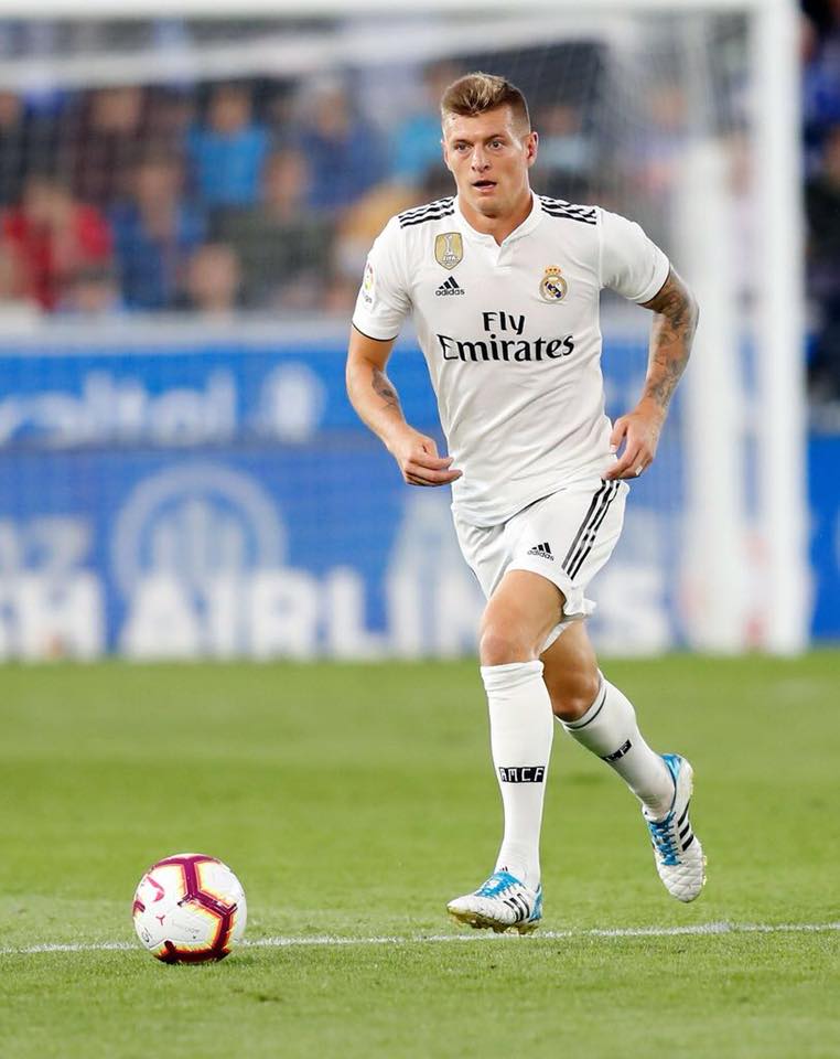 كروس: نحن كالدمى بين يدي الفيفا والاتحاد الأوروبي