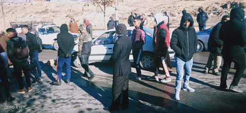 سكان حي كاف الطير يغلقون الوطني بالمدية