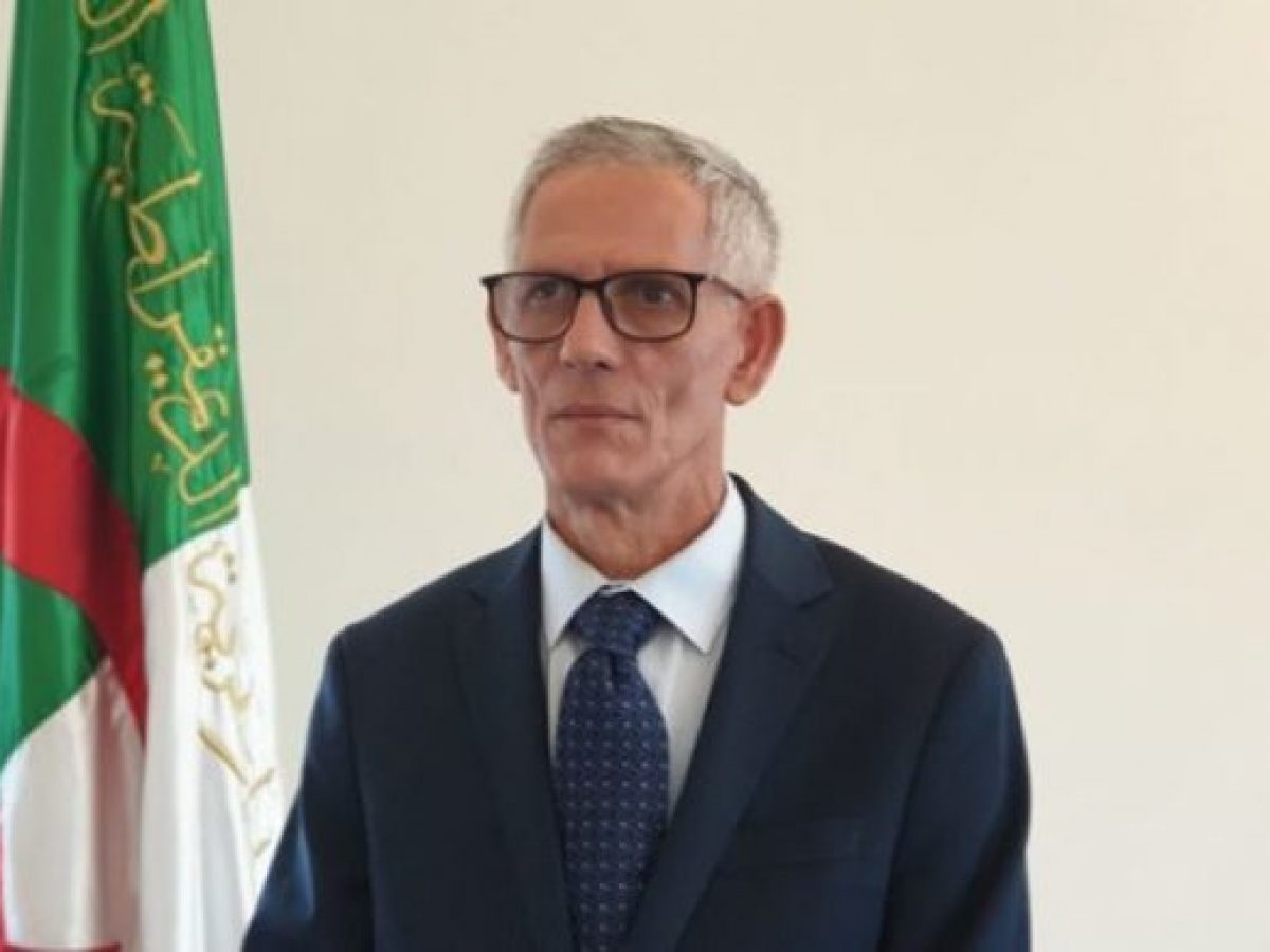 وزير الصناعة يشارك في ندوة 