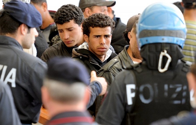 إيطاليا سترحل المهاجرين التونسيين