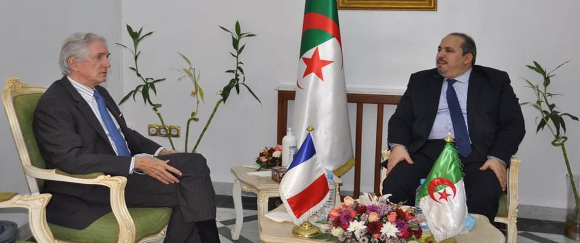 اتساع دائرة الغضب من بعجي بعد استقباله السفير الفرنسي