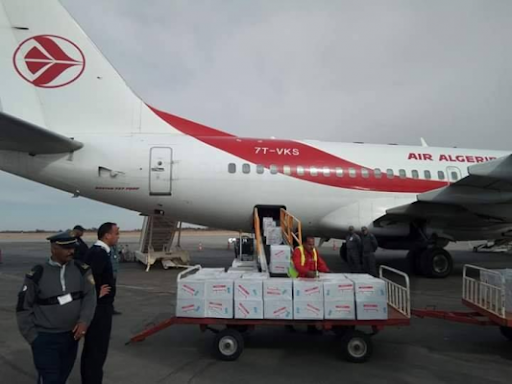 تصدير شحنة من التمور إلى موريتانيا