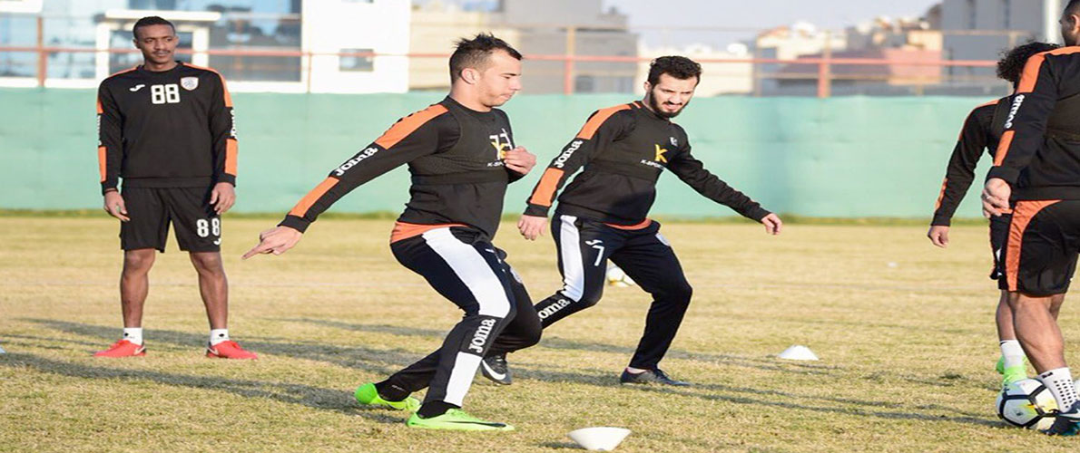 بن العمري يفسخ عقده مع الشباب السعودي