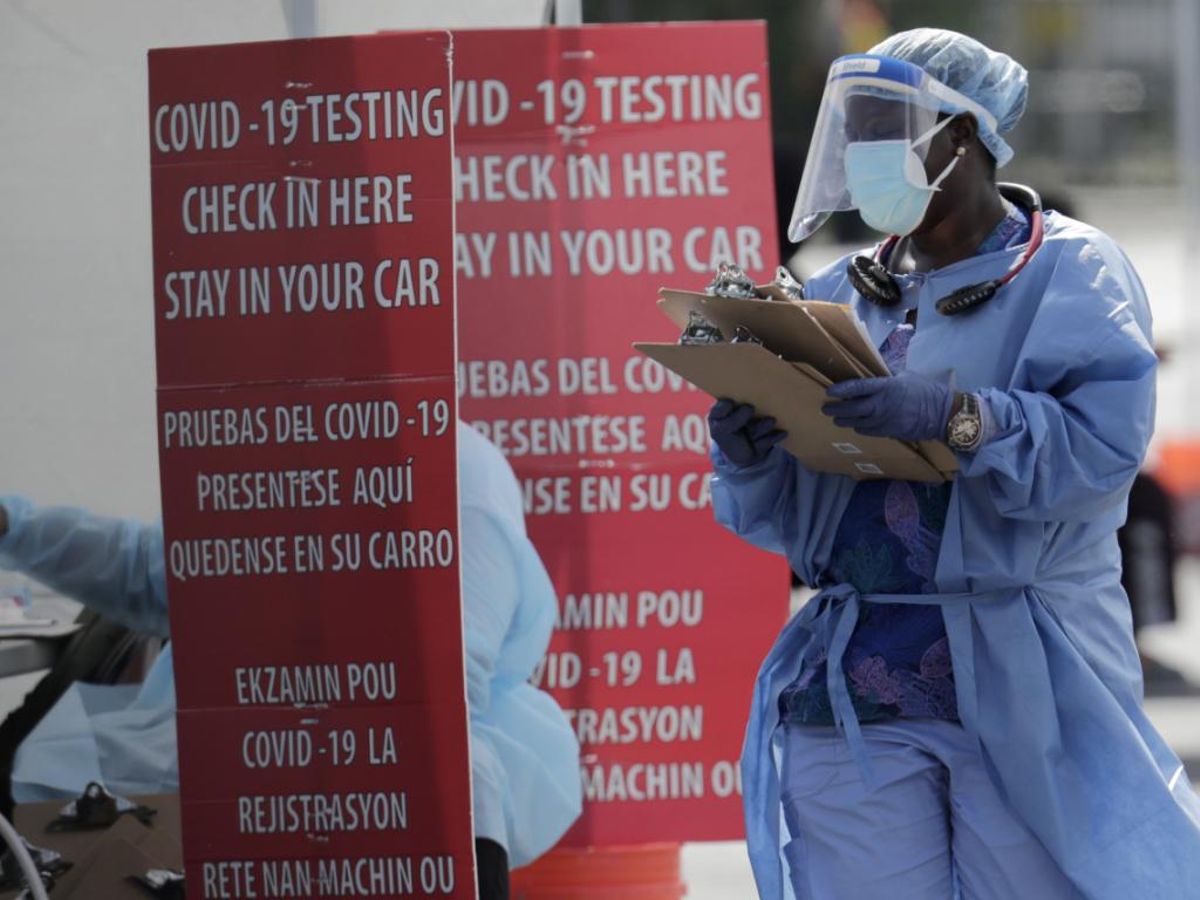 إصابات كورونا في العالم تتخطى 26 مليونا