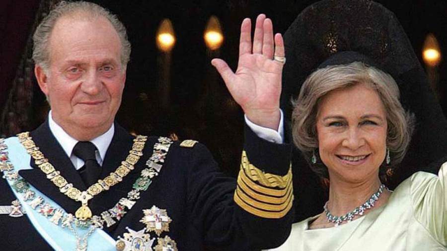 ملك إسبانيا يختار منفاه