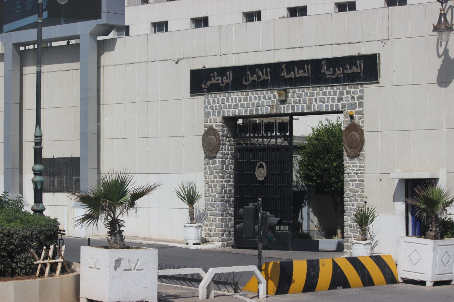 الإطارات السامية للأمن الوطني يتبرعون بشهر من راتبهم 