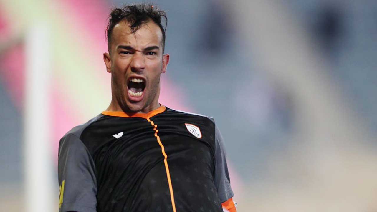 بلعمري وناديه السعودي..الأزمة متواصلة