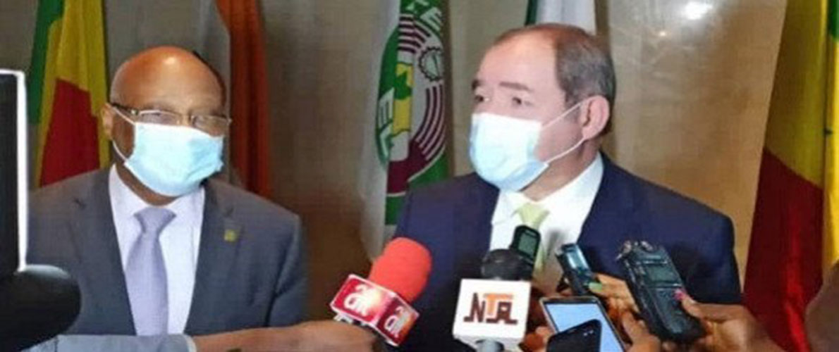 بوقادوم يتباحث في أبوجا مع رئيس 