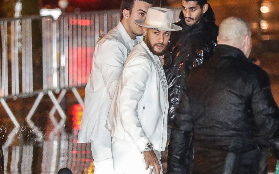 نيمار يثير جدلا كبيرا في البرازيل