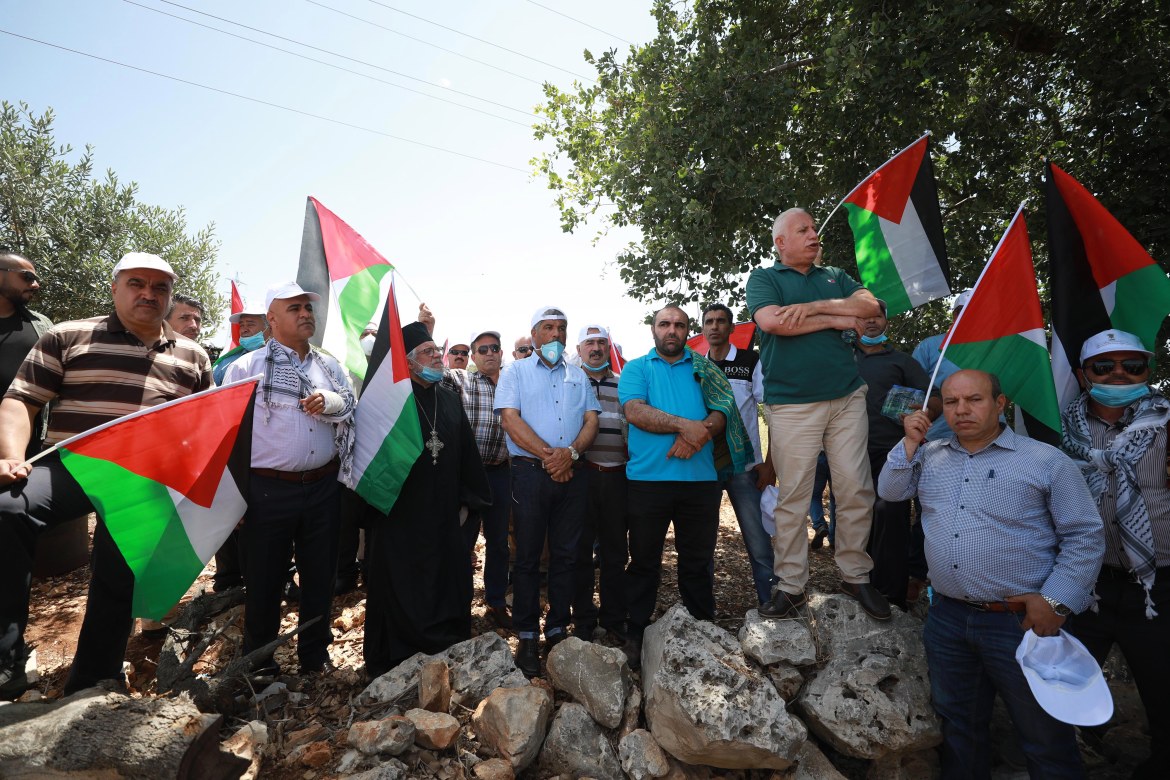 فلسطنيون يتظاهرون ضد مخطط الضم الصهيوني