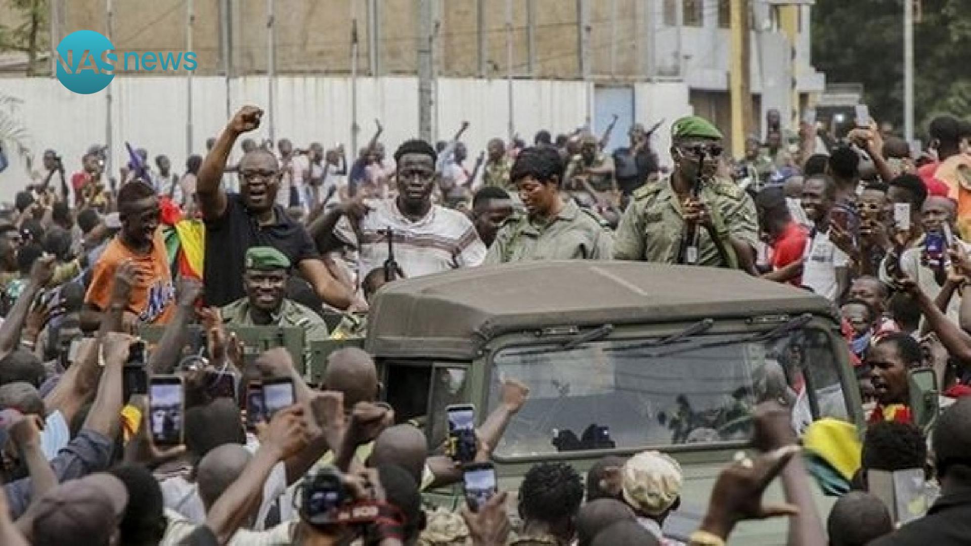 الانقلابيون والمعارضة في مالي يتحدون لمواجهة العقوبات