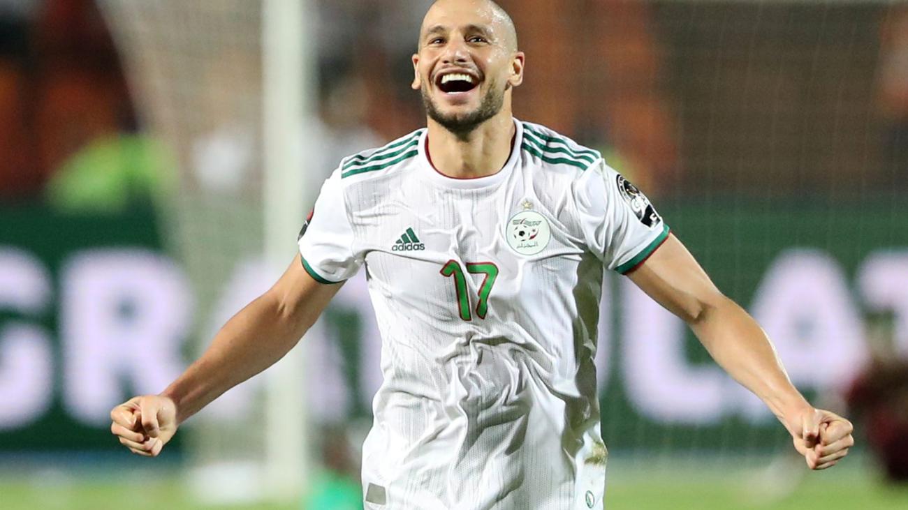 قديورة يؤيد فكرة تأجيل أو إلغاء 