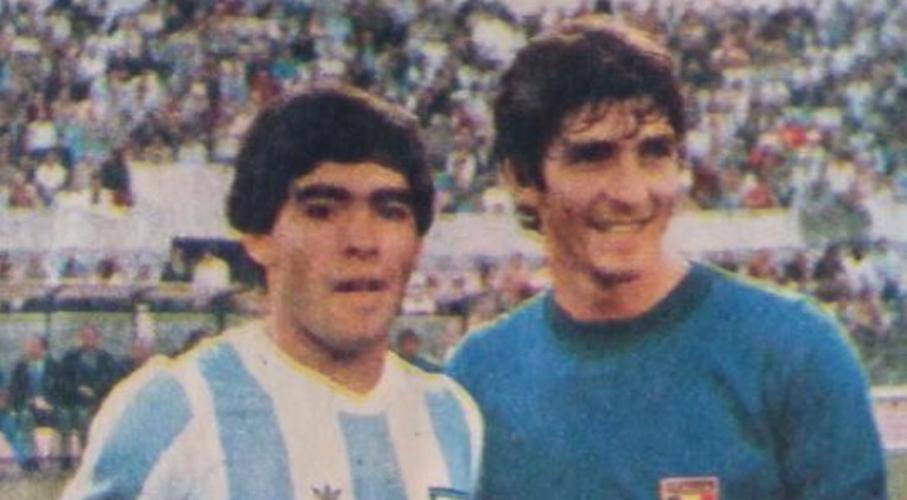 وفاة أسطورة الكرة الإيطالية باولو روسي